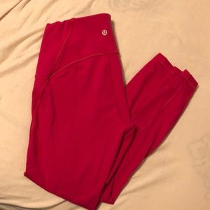 lululemon, hot pink leggings!!